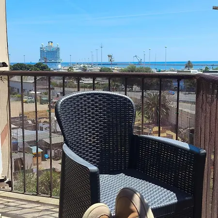Apartment Cerulean Harbour House - Wifi, Ac, 5 Minutes From The Beach, Parking, Terrace, Air Conditioning Cagliari