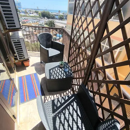 Cerulean Harbour House - Wifi, Ac, 5 Minutes From The Beach, Parking, Terrace, Air Conditioning *